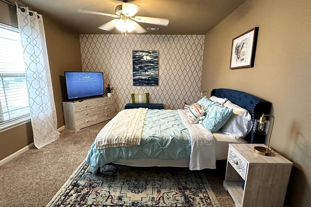 Photo of Bedroom in Alexander