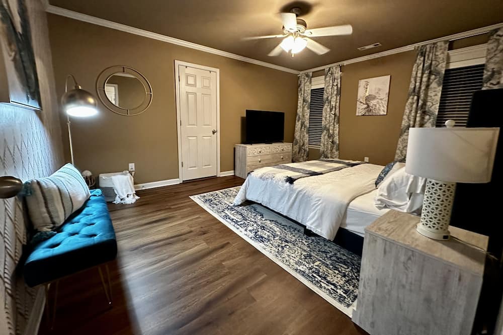 Photo of Bedroom in Alexander