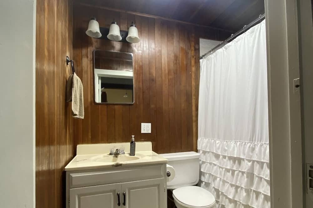 Photo of Bathroom in Atchison