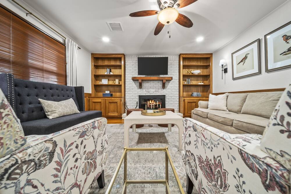 Photo of Livingroom in Turner Park