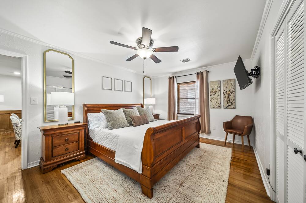 Photo of Bedroom in Turner Park