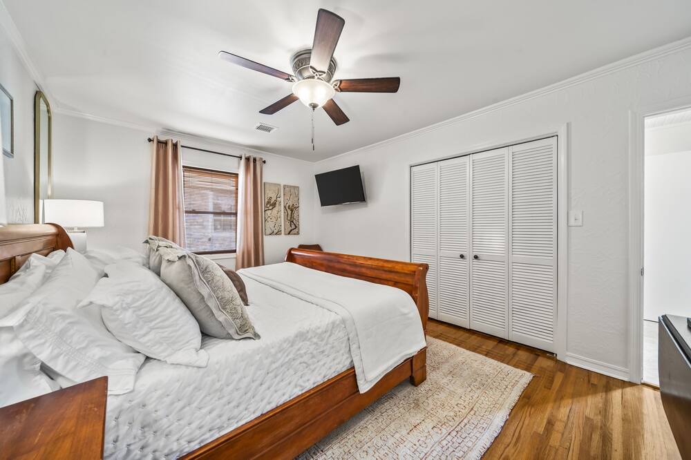 Photo of Bedroom in Turner Park
