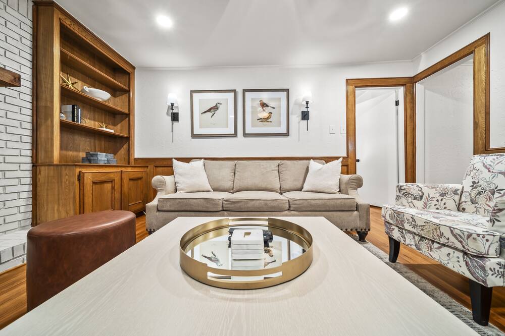 Photo of Livingroom in Turner Park