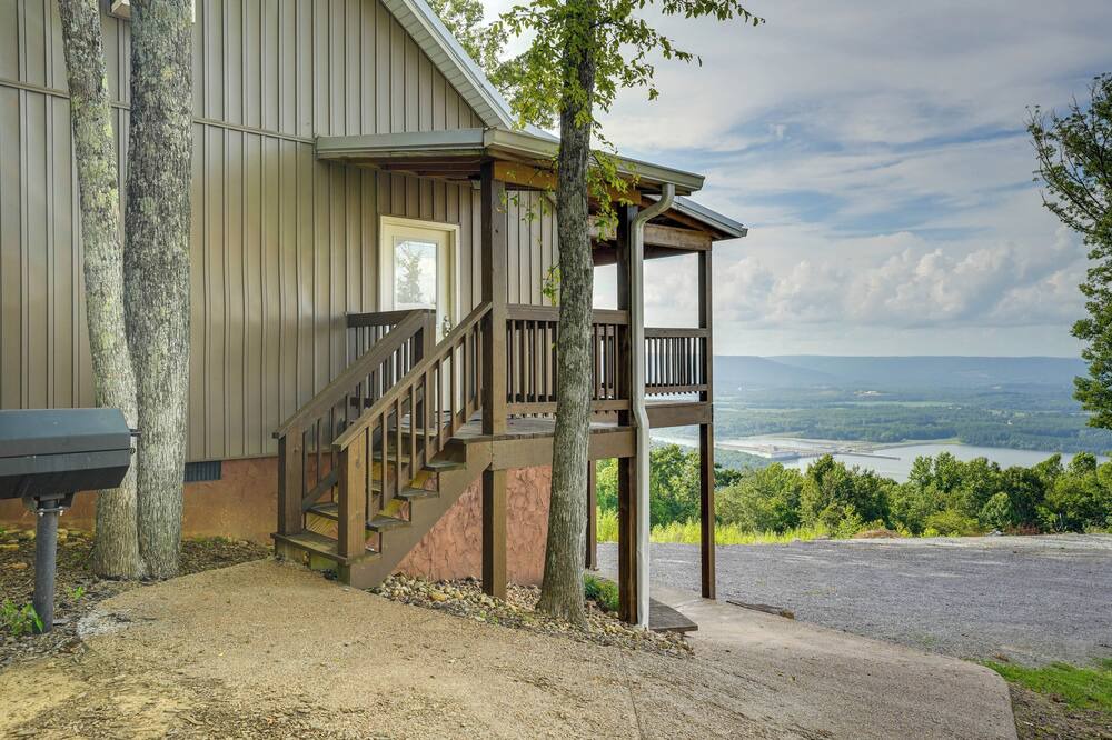 Photo of Outdoor in Bryant