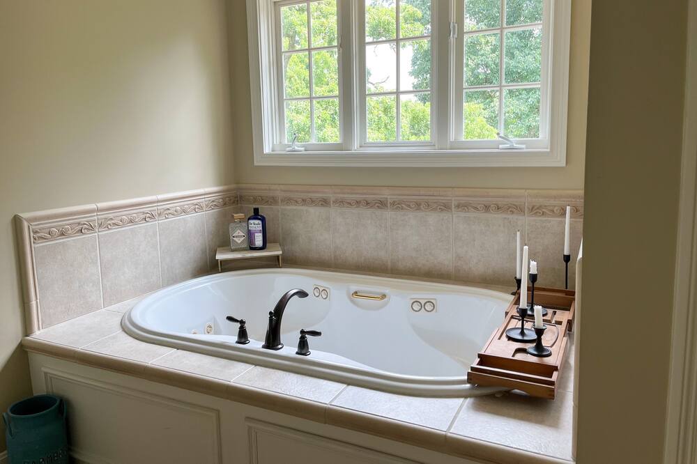 Photo of Bathroom in Prospect