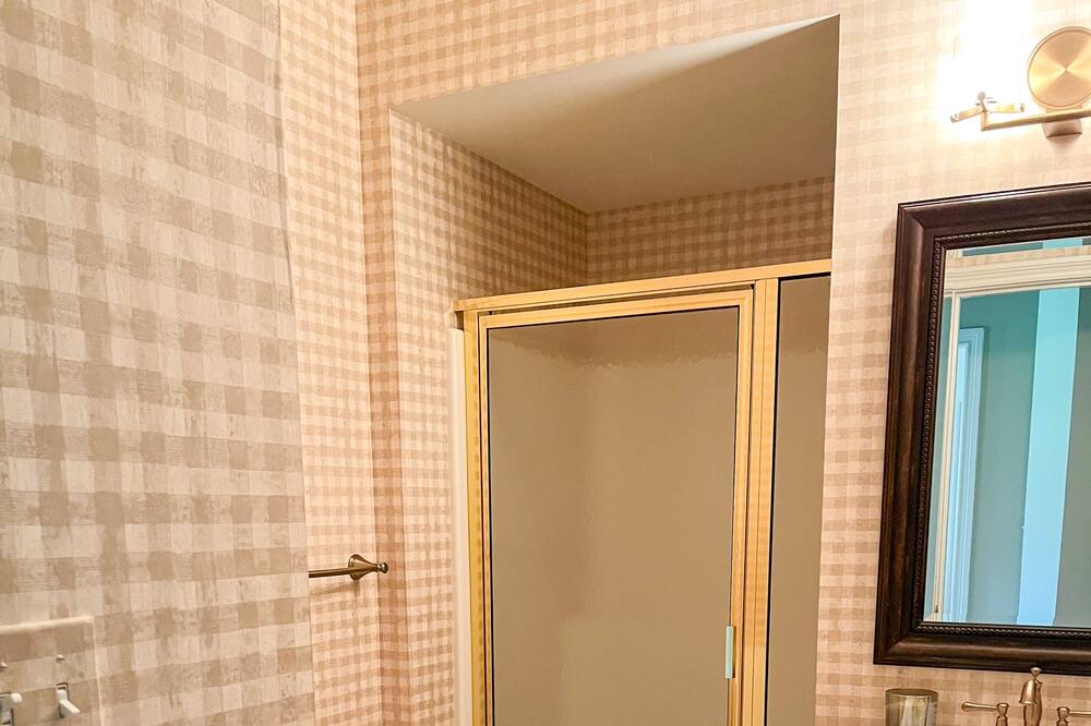 Photo of Bathroom in Prospect