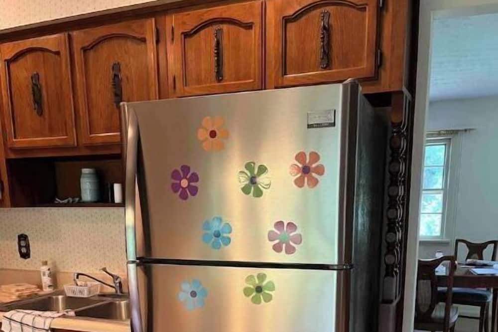 Photo of Kitchen in Radcliff