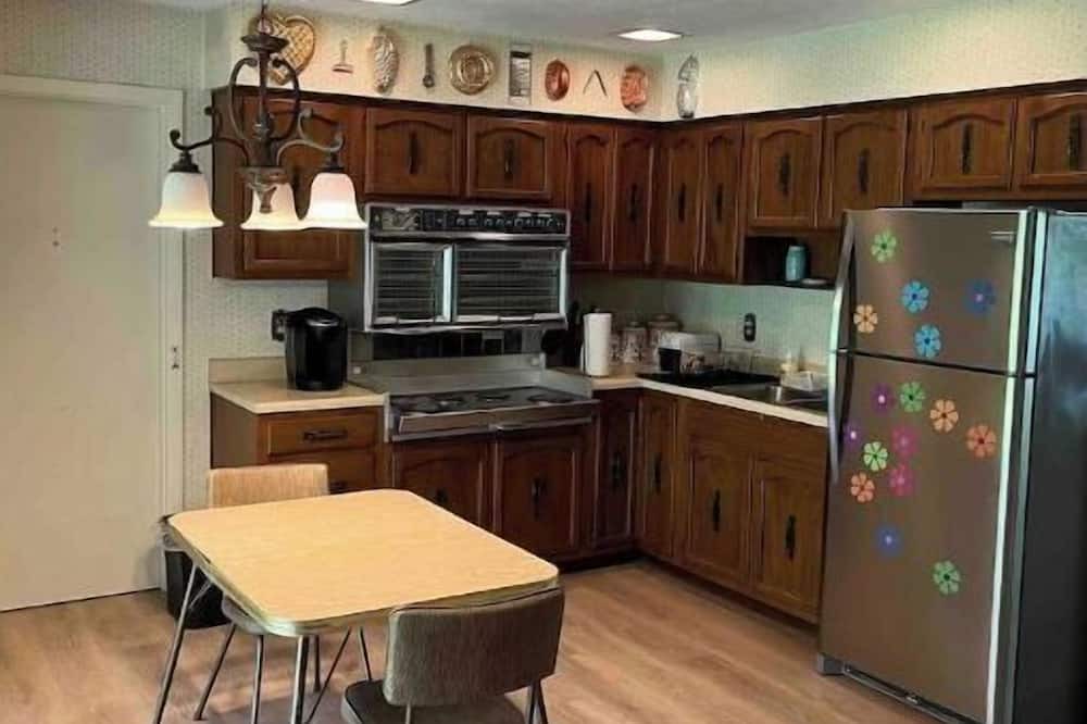 Photo of Kitchen in Radcliff