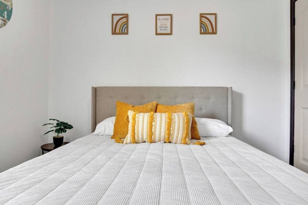 Photo of Bedroom in Turner Park