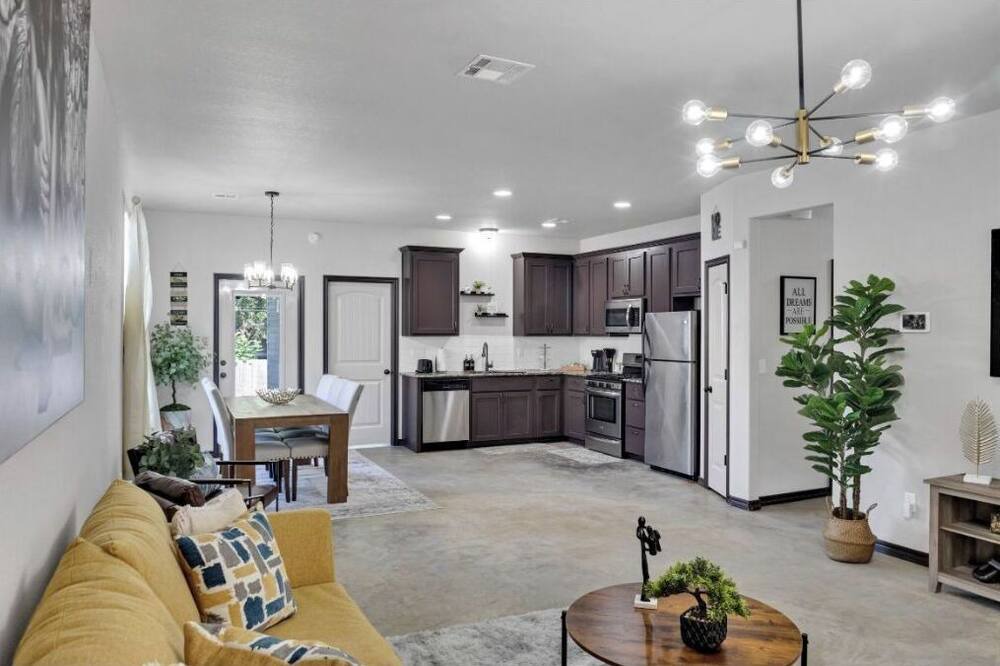 Photo of Livingroom in Turner Park