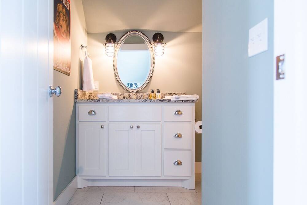 Photo of Bathroom in Eufaula