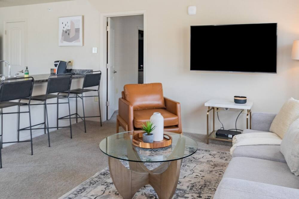 Photo of Livingroom in Broken Arrow