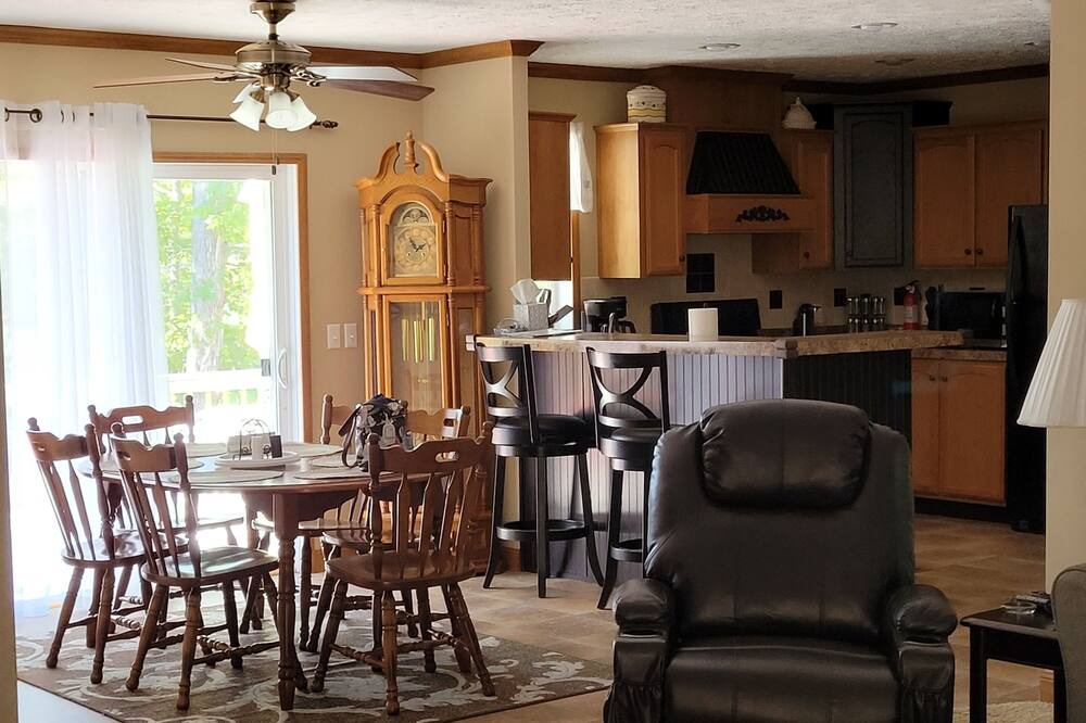 Photo of Livingroom in Highland