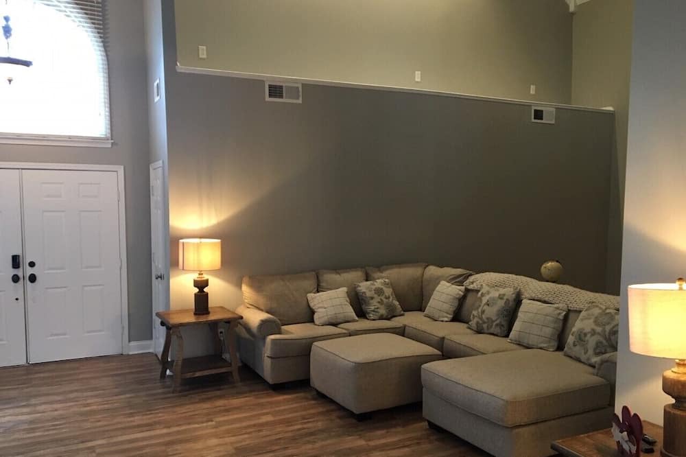 Photo of Livingroom in Olive Branch