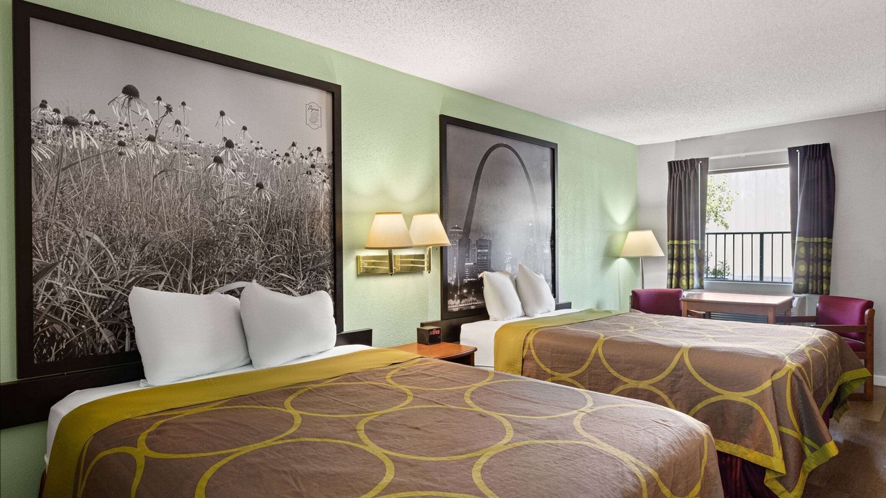 Photo of Bedroom in Branson Theater District