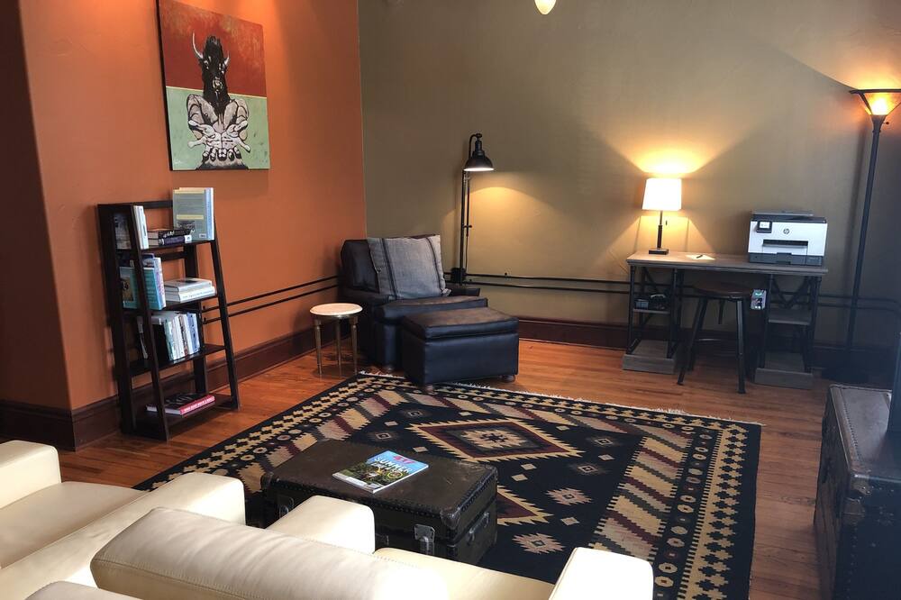Photo of Livingroom in Ozark