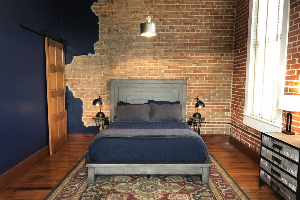 Photo of Bedroom in Ozark