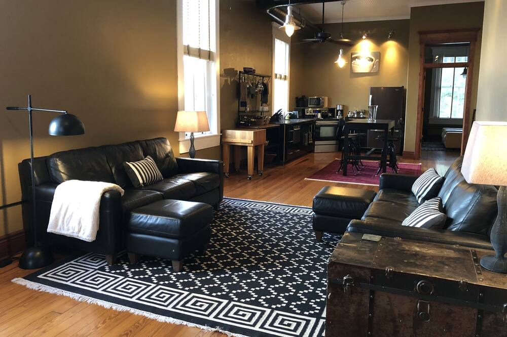 Photo of Livingroom in Ozark