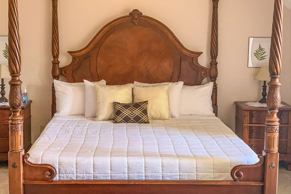 Photo of Bedroom in Branson