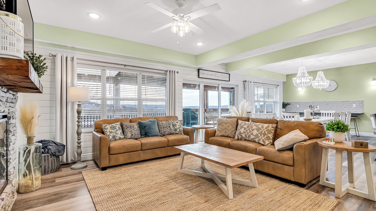 Photo of Livingroom in Branson Theater District