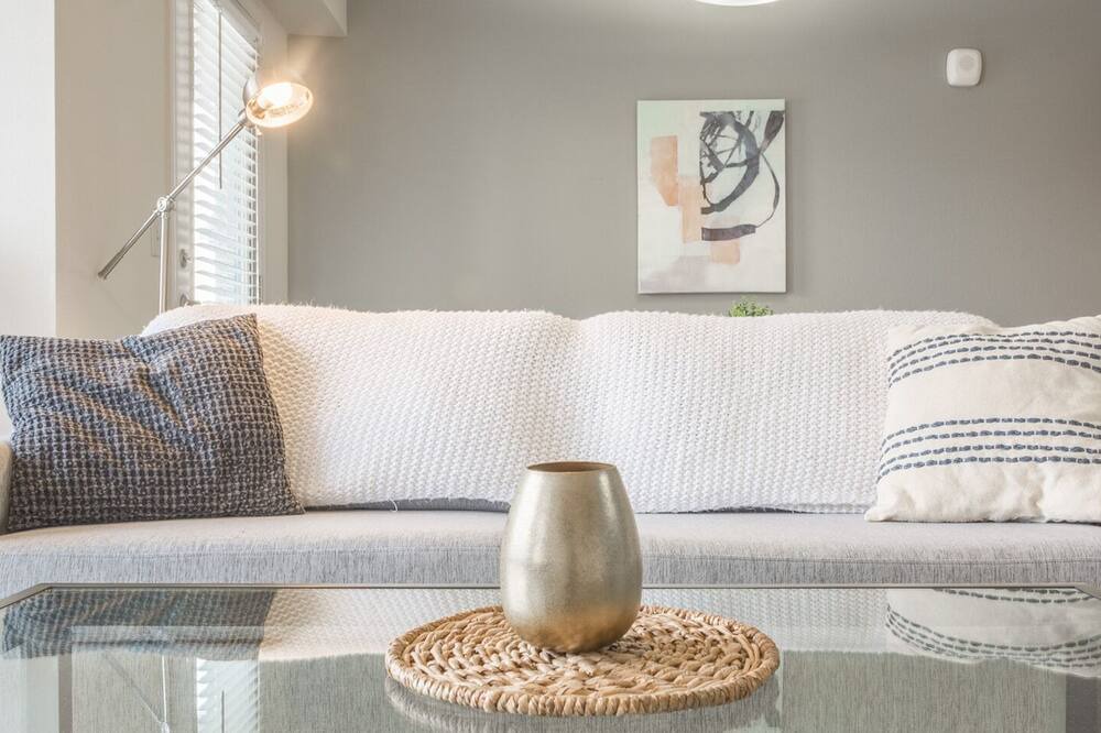 Photo of Livingroom in Broken Arrow