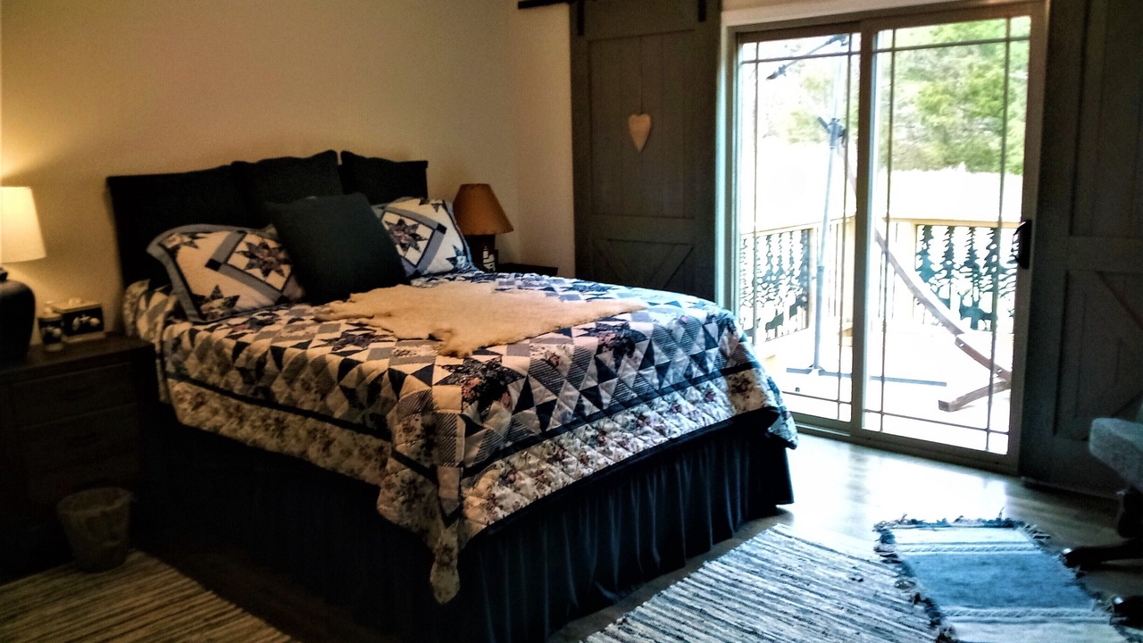 Photo of Bedroom in Rockaway Beach