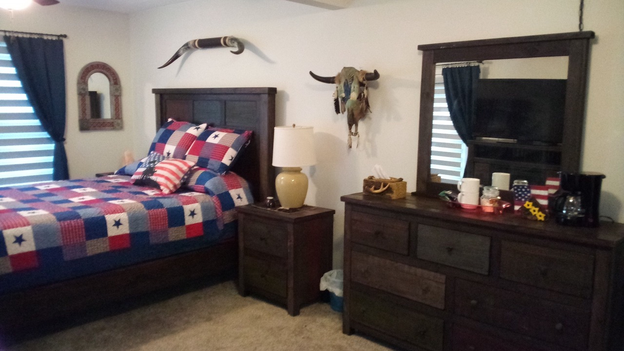 Photo of Bedroom in Rockaway Beach