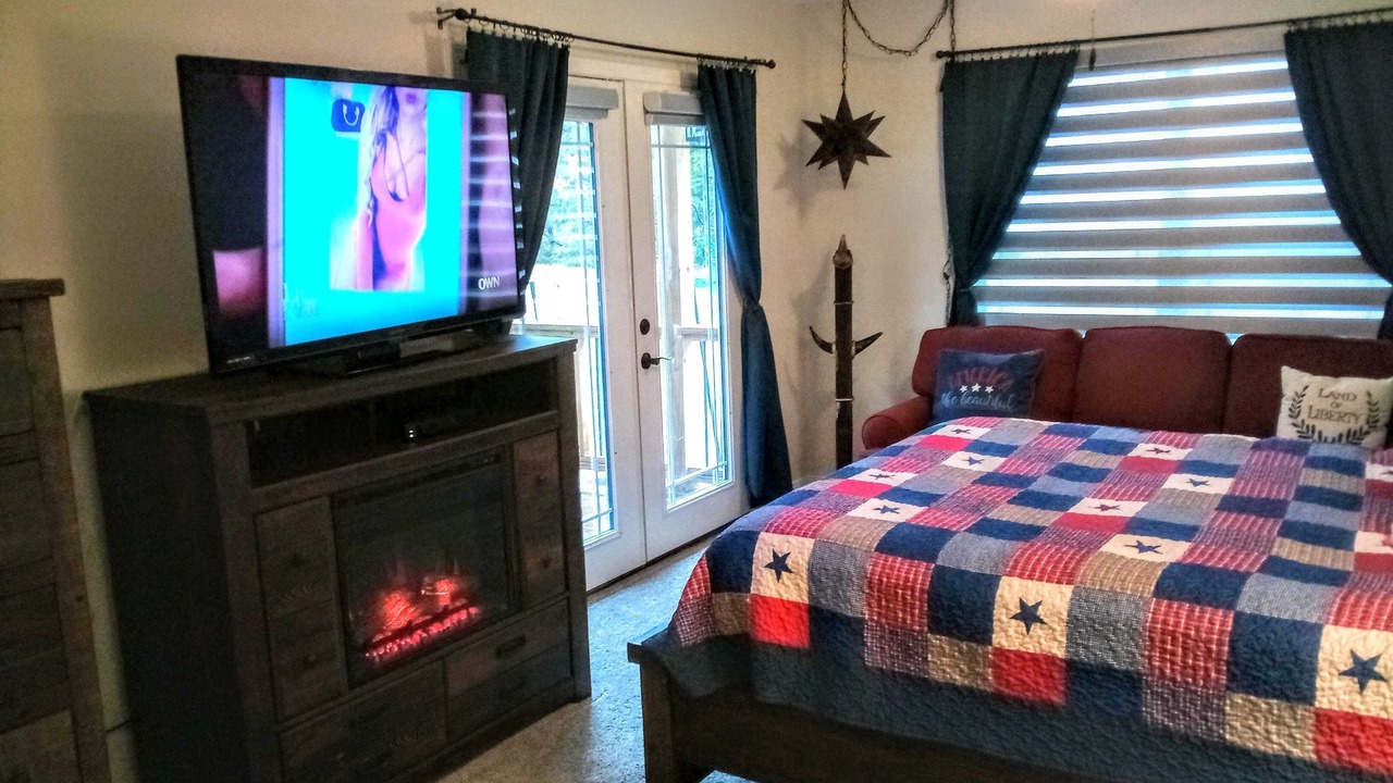Photo of Bedroom in Rockaway Beach