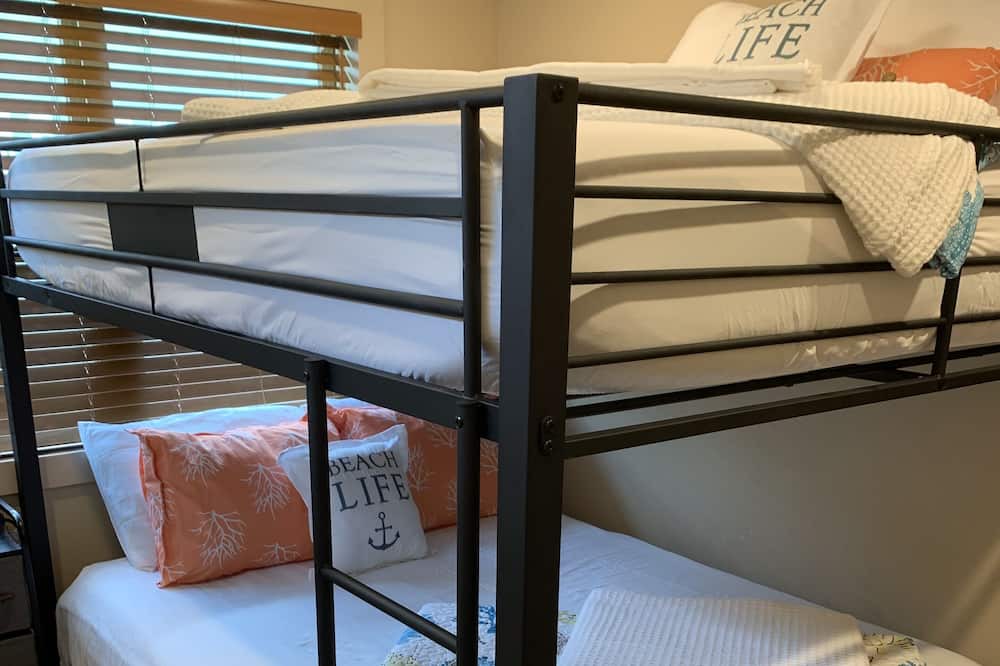 Photo of Bedroom in Lampe