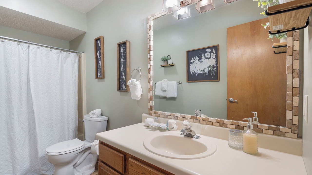 Photo of Others in Notch Estates