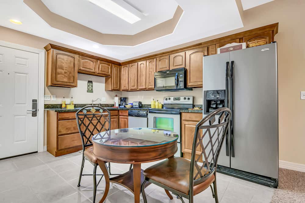 Photo of Kitchen in Blue Eye