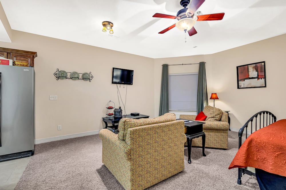 Photo of Livingroom in Blue Eye