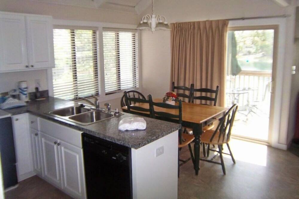 Photo of Kitchen in New Bern