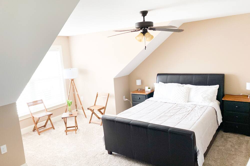 Photo of Bedroom in Cleveland