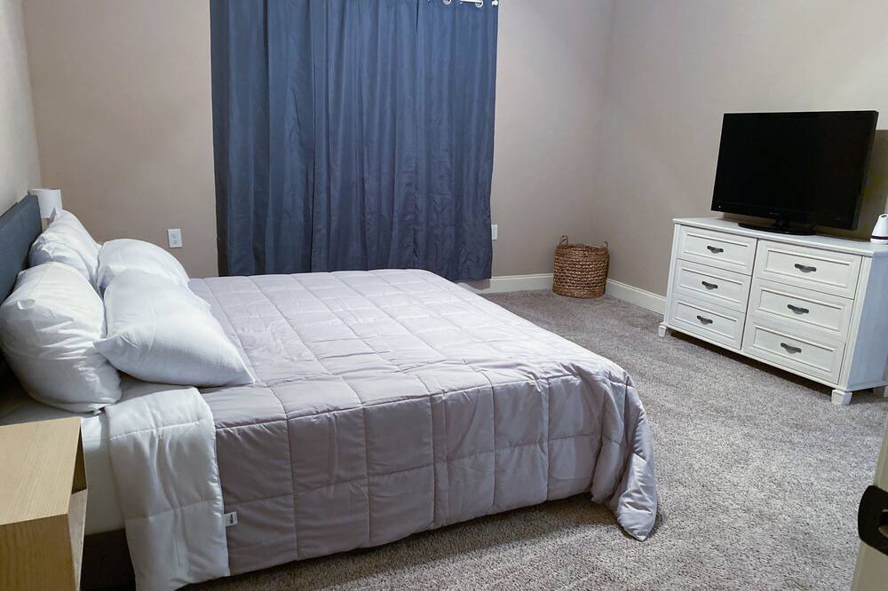 Photo of Bedroom in Cleveland