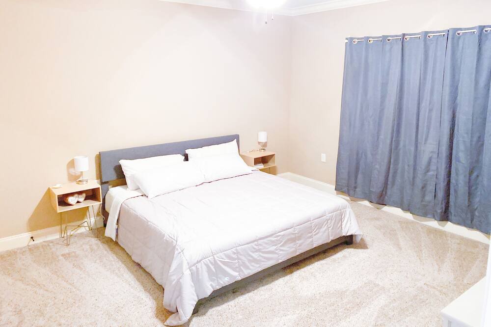 Photo of Bedroom in Cleveland