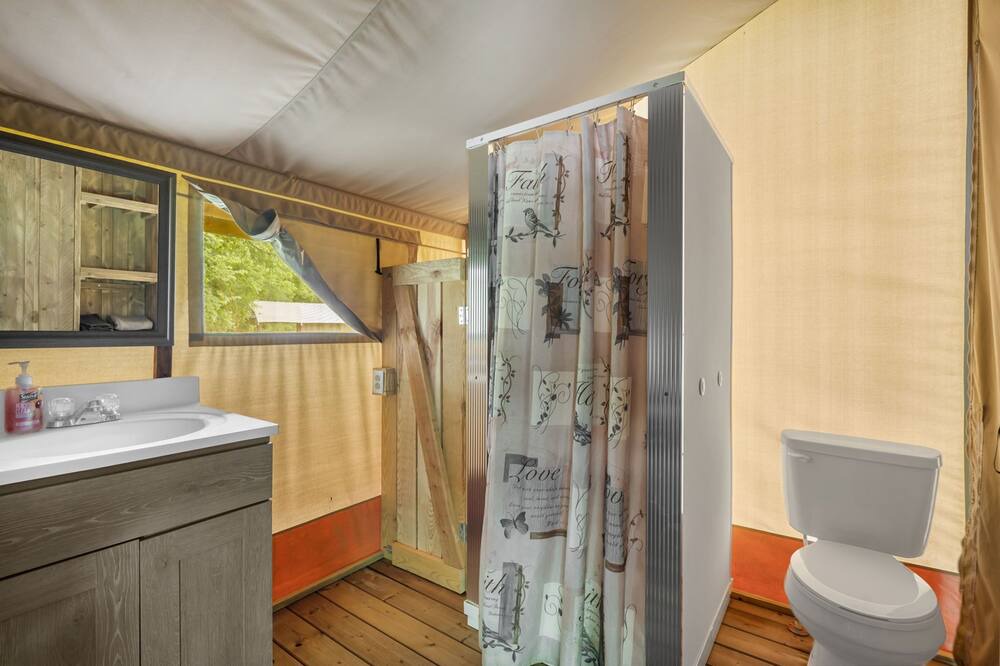 Photo of Bathroom in Peace Valley