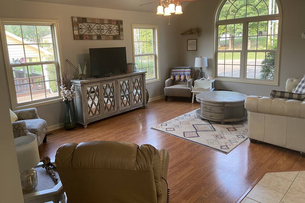Photo of Livingroom in Counce
