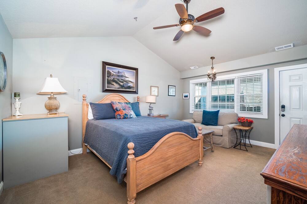Photo of Bedroom in Swansboro