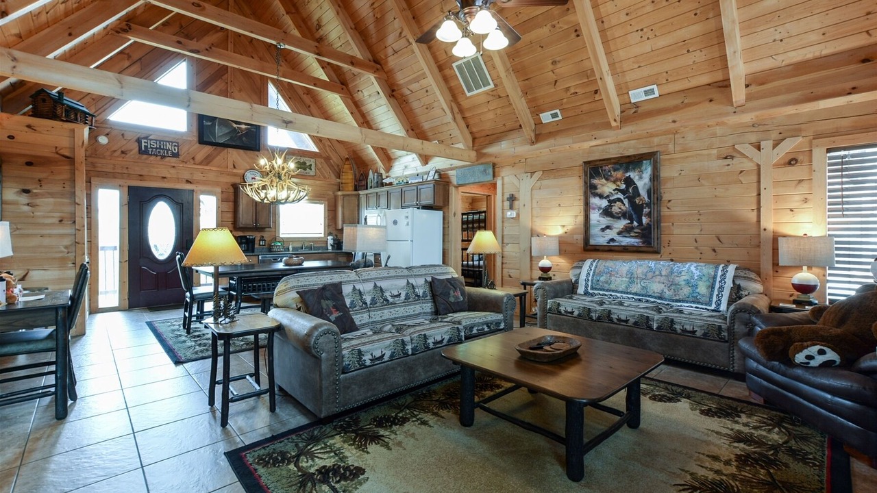 Photo of Livingroom in Branson Cedars