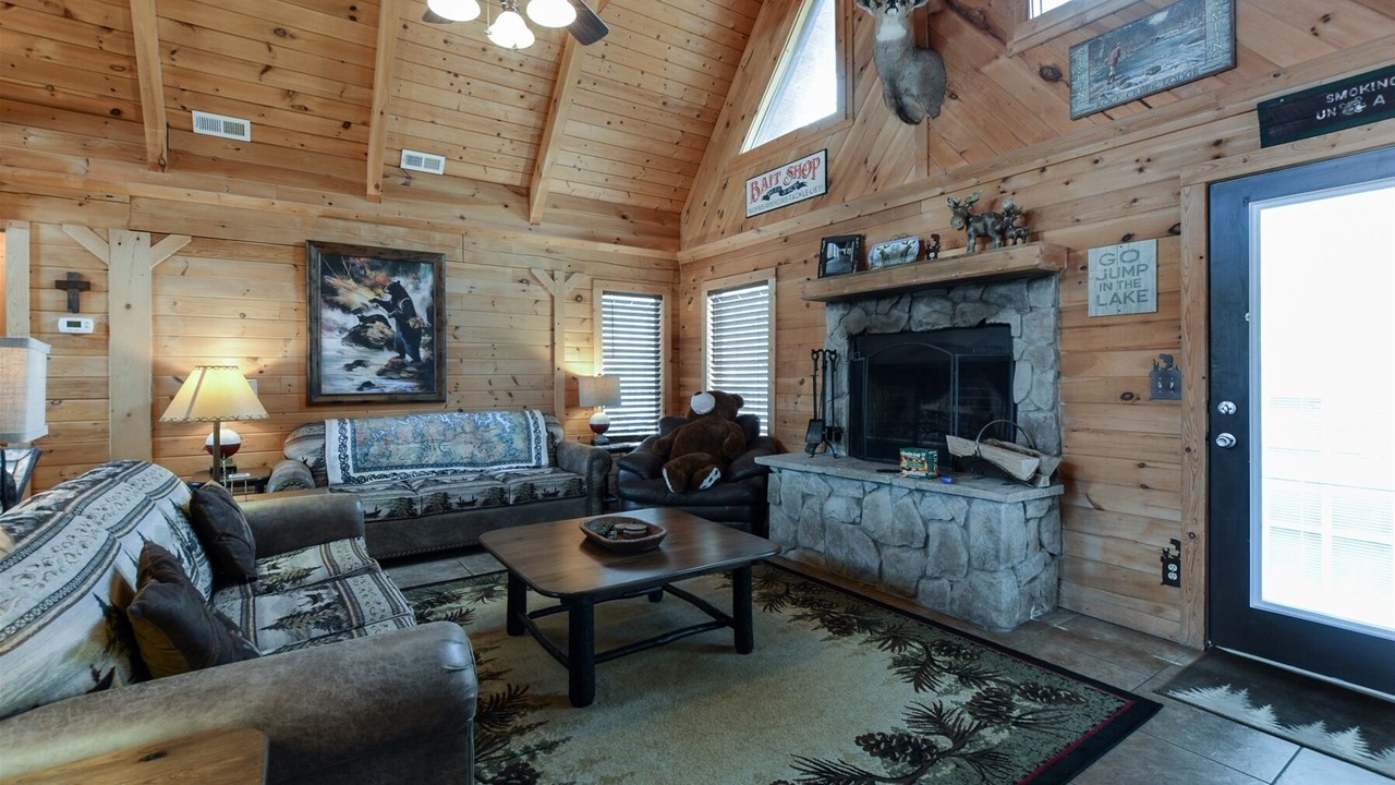 Photo of Livingroom in Branson Cedars