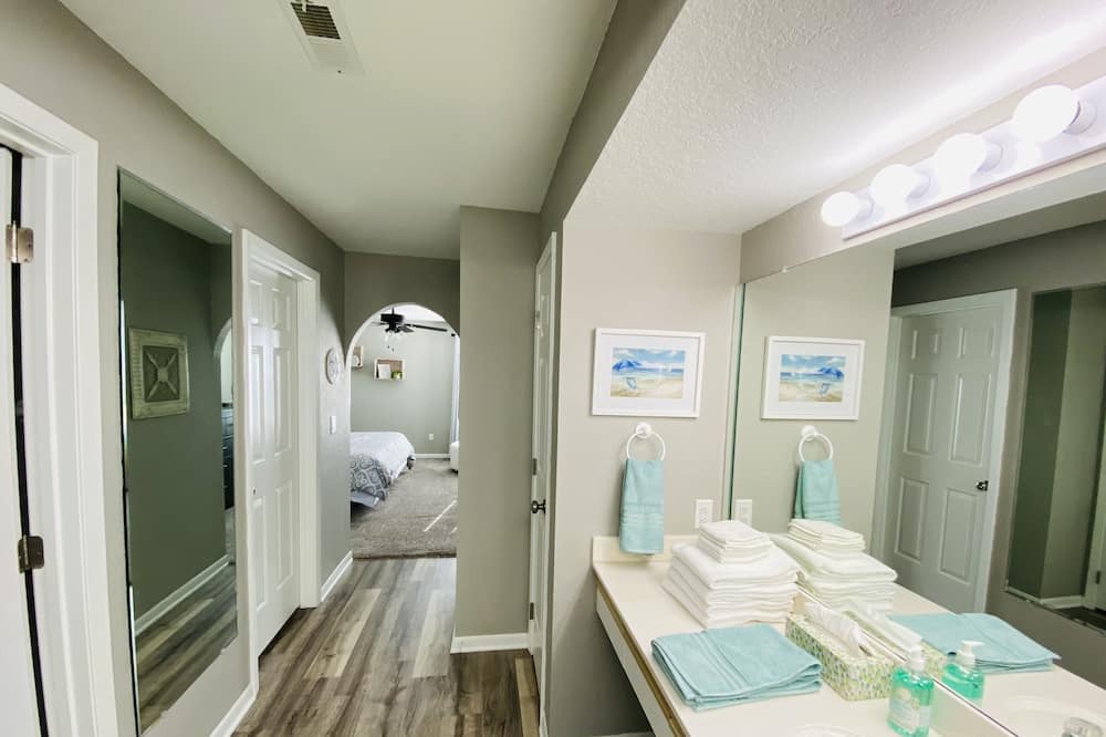 Photo of Bedroom in Branson
