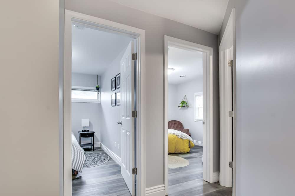 Photo of Bedroom in Beechmont