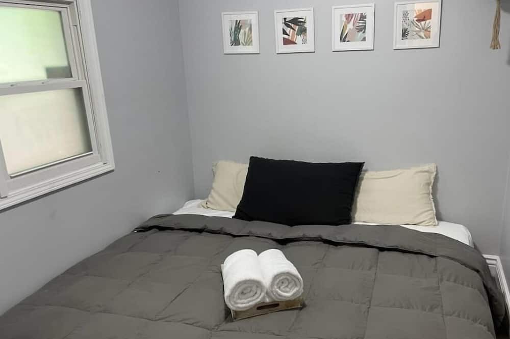 Photo of Bedroom in Beechmont