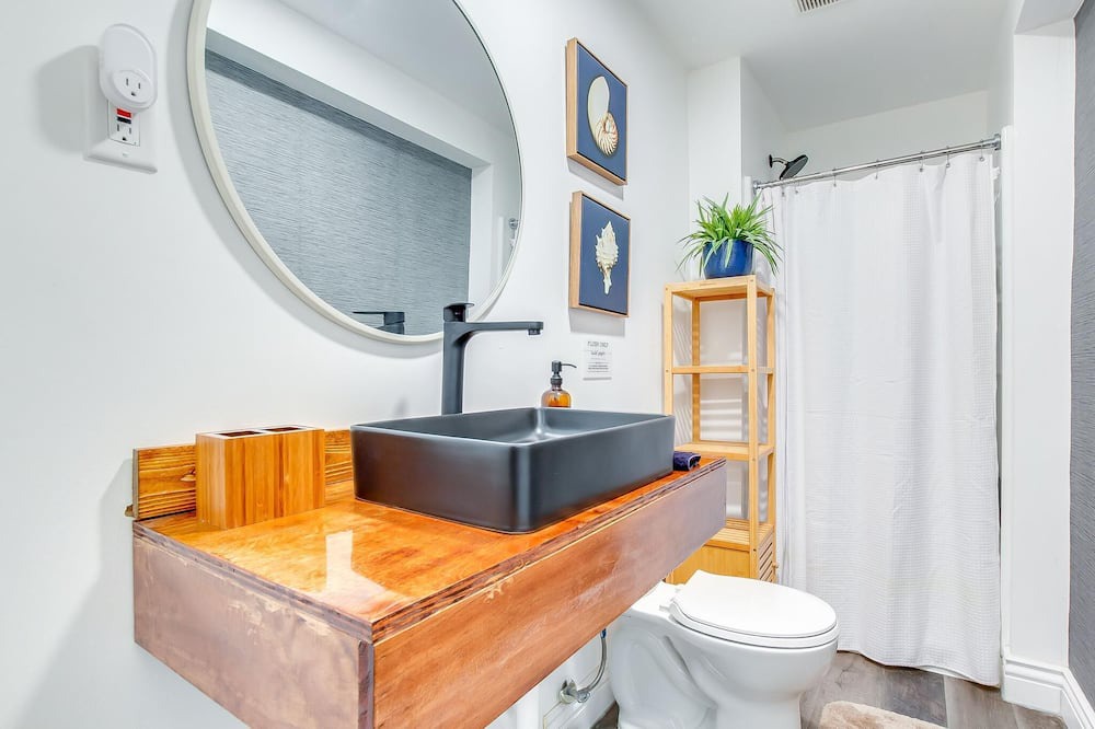 Photo of Bathroom in Beechmont