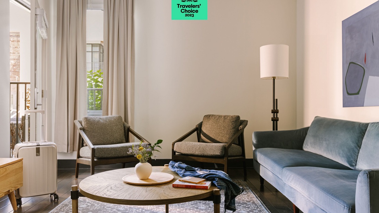 Photo of Livingroom in Hillsboro Village