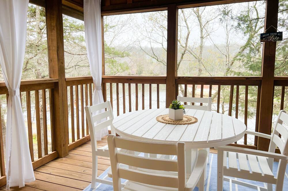 Photo of Patio Balcony in Reeds Spring