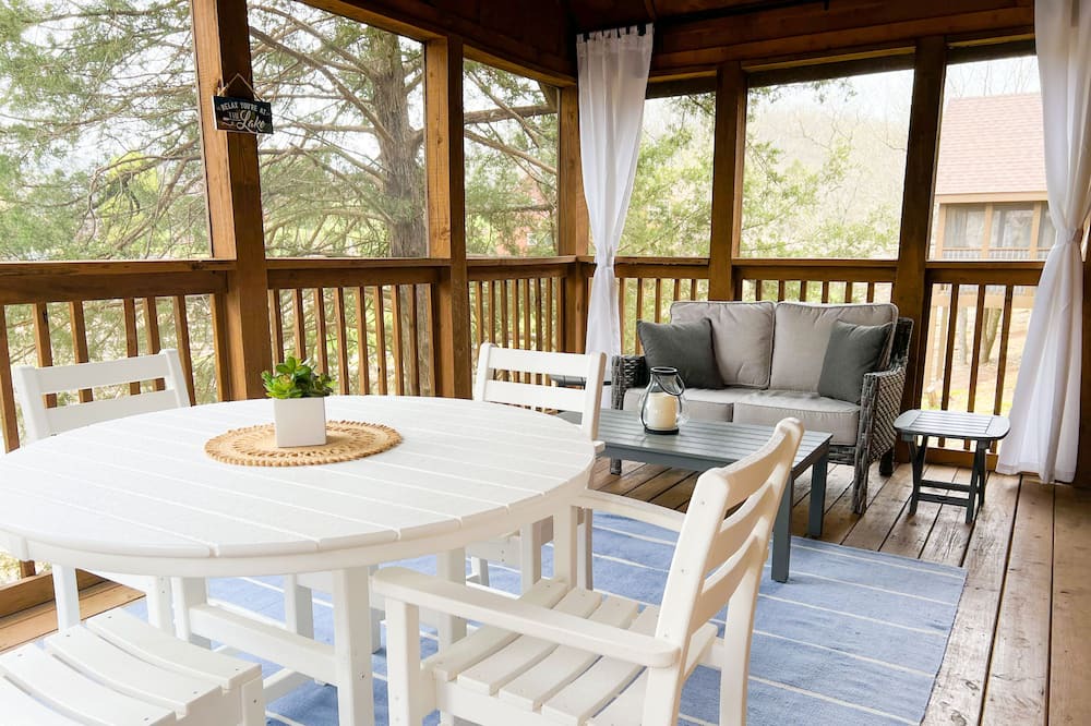 Photo of Patio Balcony in Reeds Spring