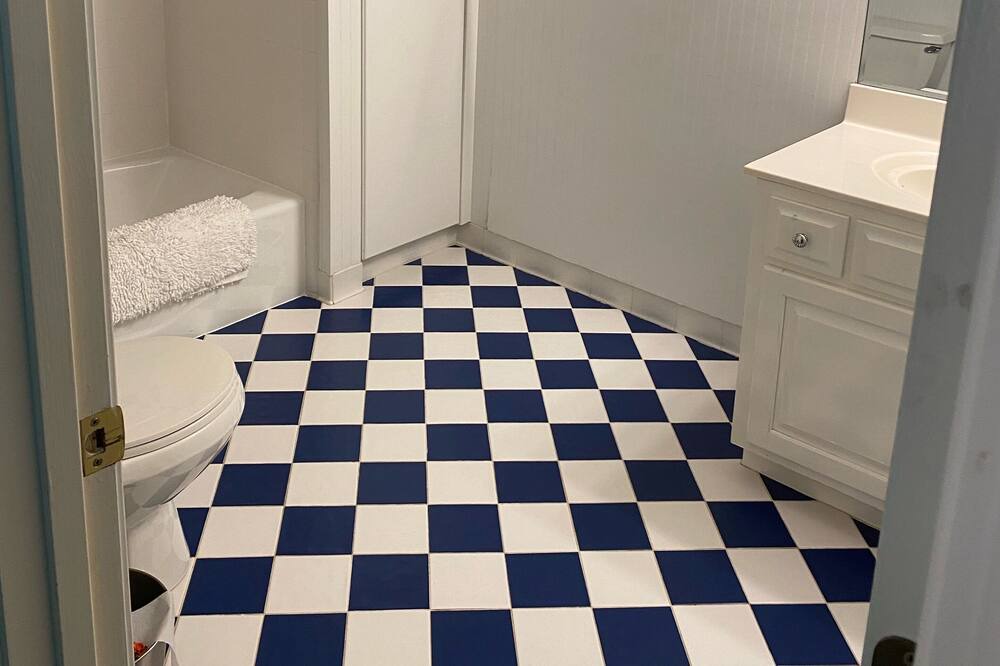 Photo of Bathroom in Prospect