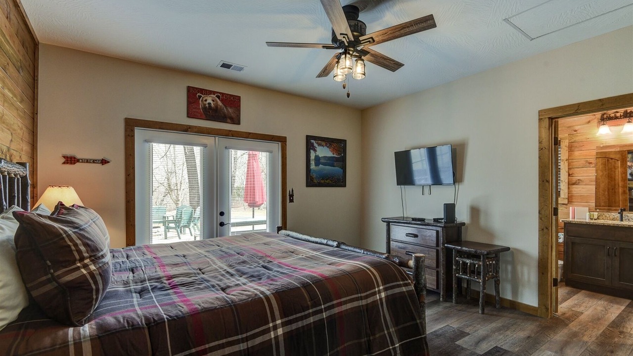 Photo of Others in Branson Cedars